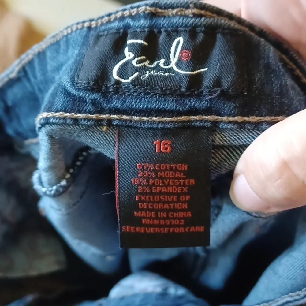 Earl Jeans questions leave